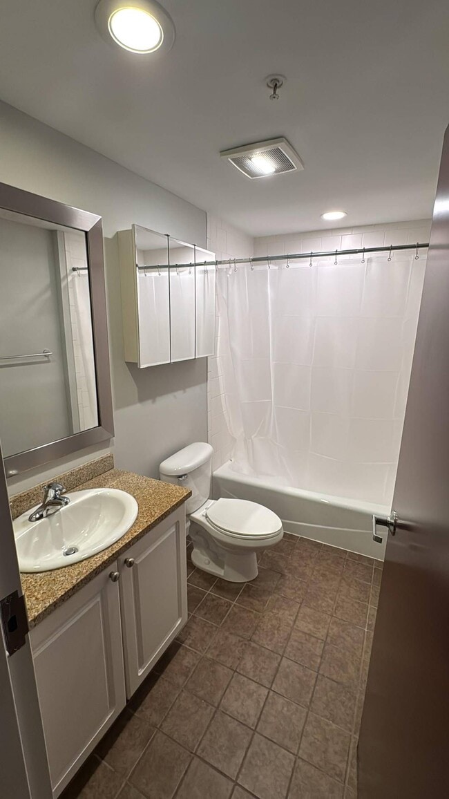 Building Photo - 56 Imlay St