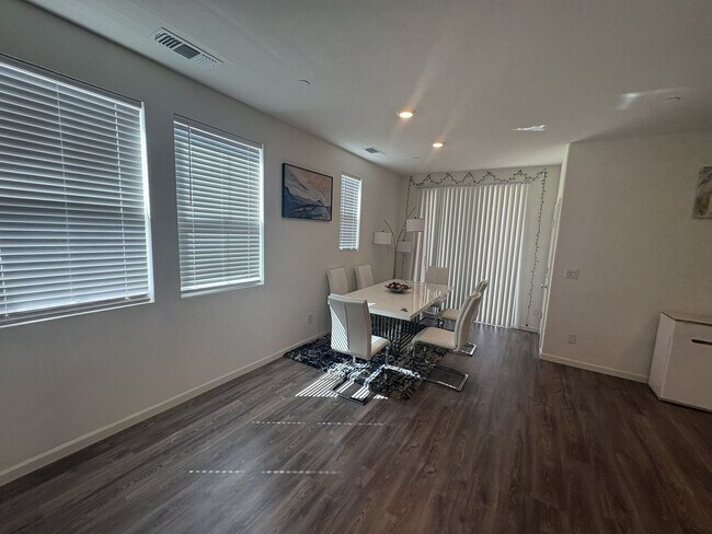 Building Photo - 8213 Ocho Wy