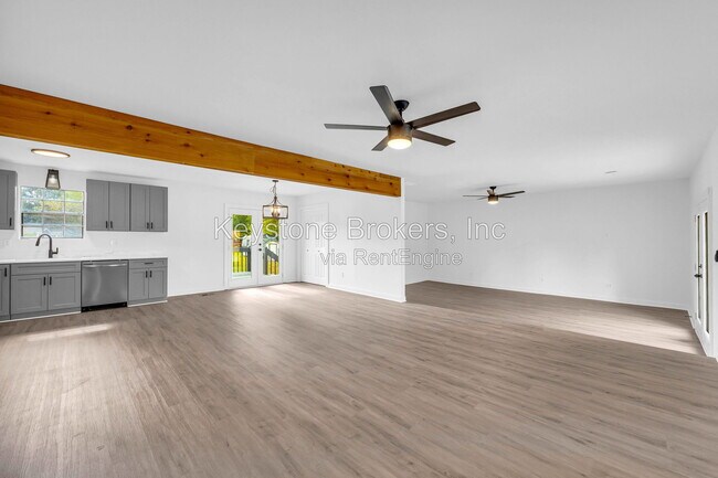 Building Photo - 2657 John Petree Rd