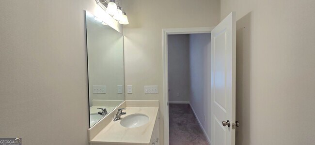 Building Photo - 3608 Hidden Valley Cir