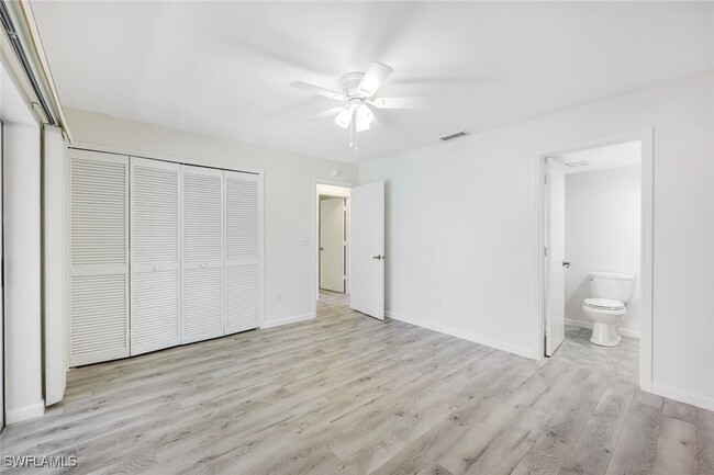 Building Photo - 5024 Chiquita Blvd S