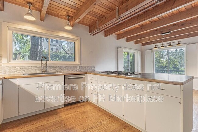 Building Photo - 4731 Liberty St