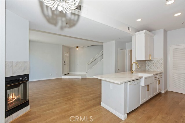 Building Photo - 13133 Le Parc Blvd