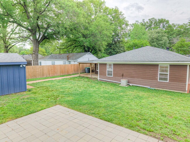 Building Photo - "Charming 4-Bedroom Sanctuary on Boyce Roa...