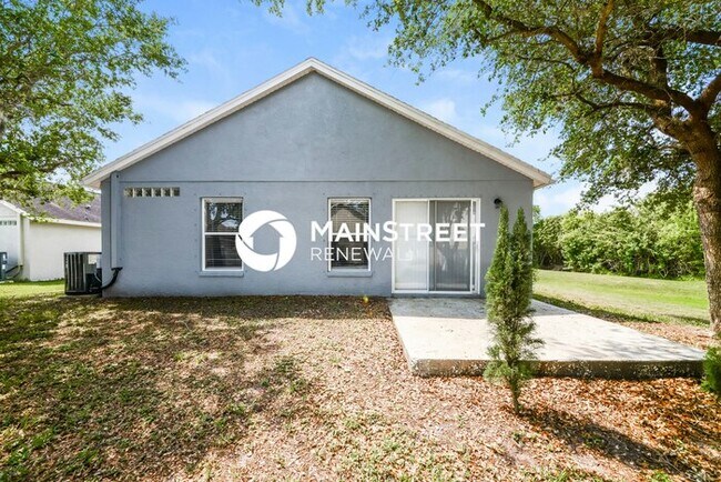 Building Photo - 3 Bedroom Pet-Friendly Home in Palmetto, FL with Main Street Renewal