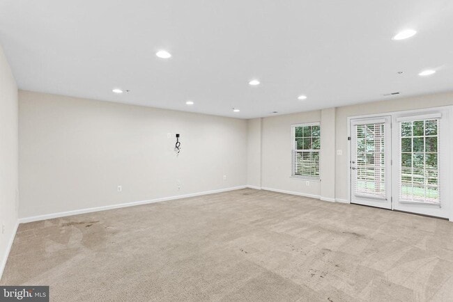 Building Photo - 11675 Emerald Green Dr
