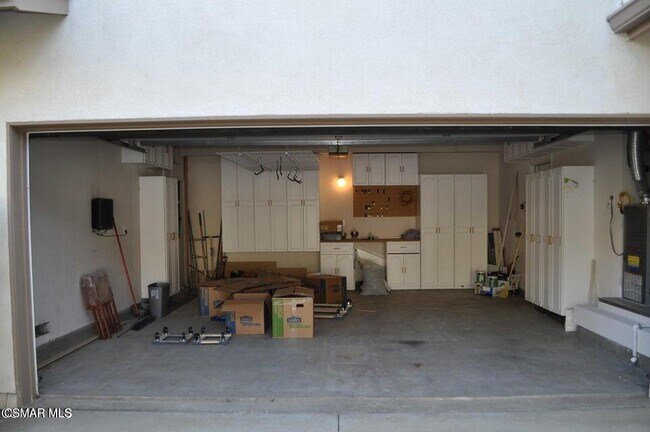Building Photo - 1596 Blue Canyon St