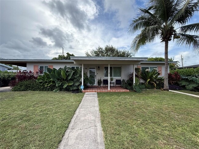 Building Photo - 10031 Jamaica Dr