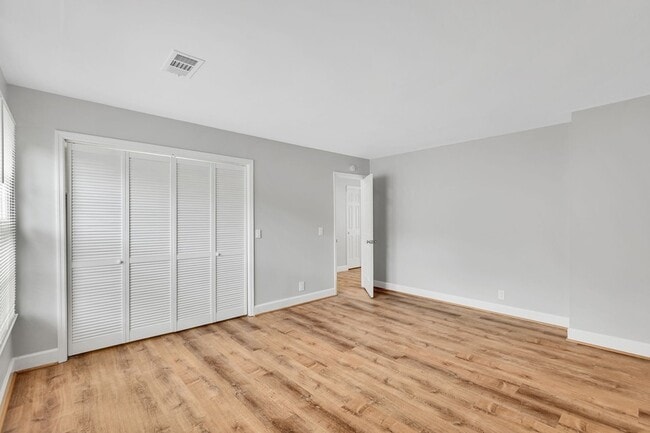 Building Photo - 2135 Acklen Ave