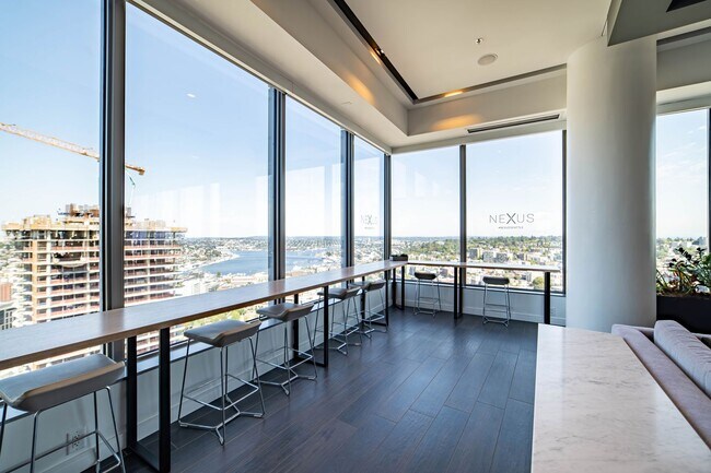 Building Photo - 2Bd/2Ba Seattle Condo