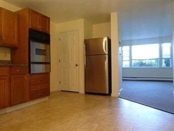 Building Photo - 2 Blueberry Dr