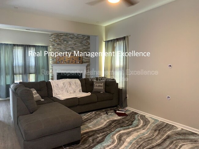 Building Photo - 468 Panorama View Loop