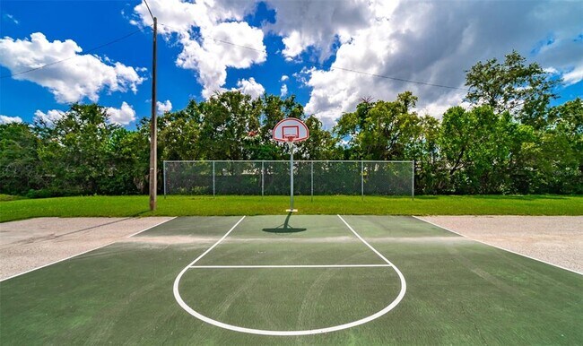 Building Photo - 9992 86th St