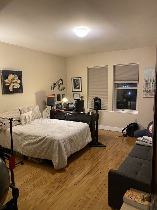 Building Photo - HUGE 2 bed in Allston