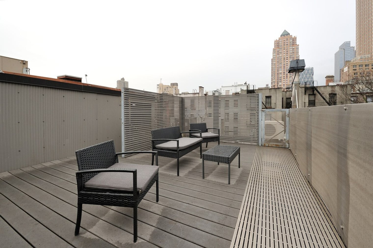 Building Photo - 353 W 46th St