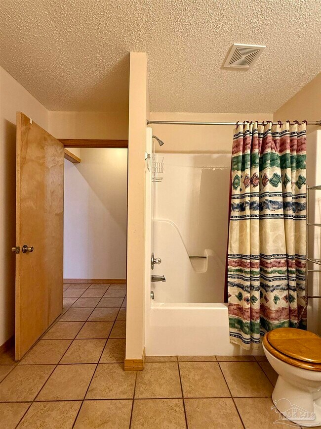 Building Photo - 7769 Lakeside Dr