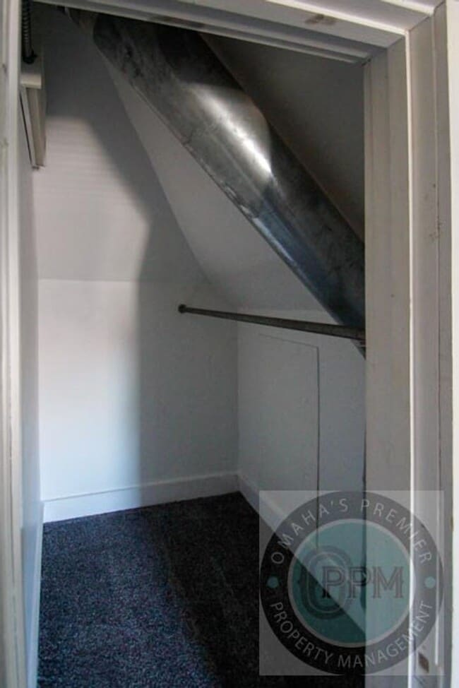 Building Photo - 4824 Webster St