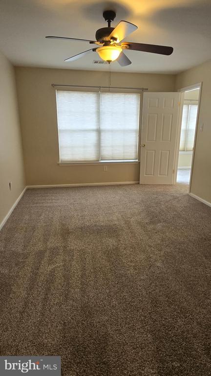 Building Photo - 208 Foxmeadow Dr