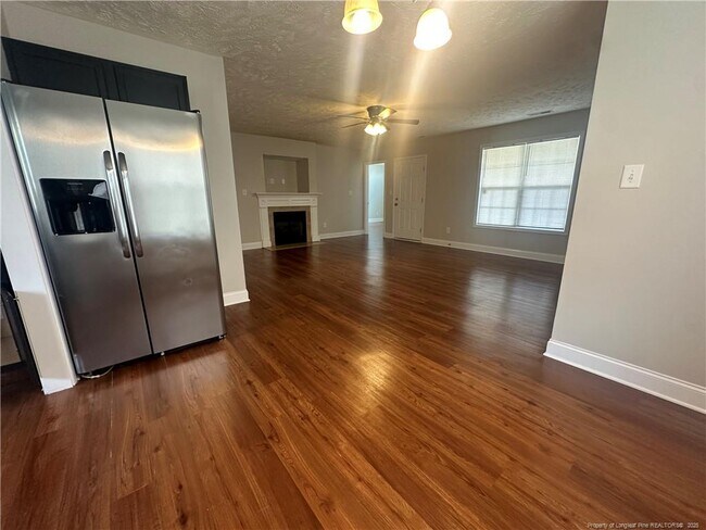 Building Photo - 450 Copper Creek Dr