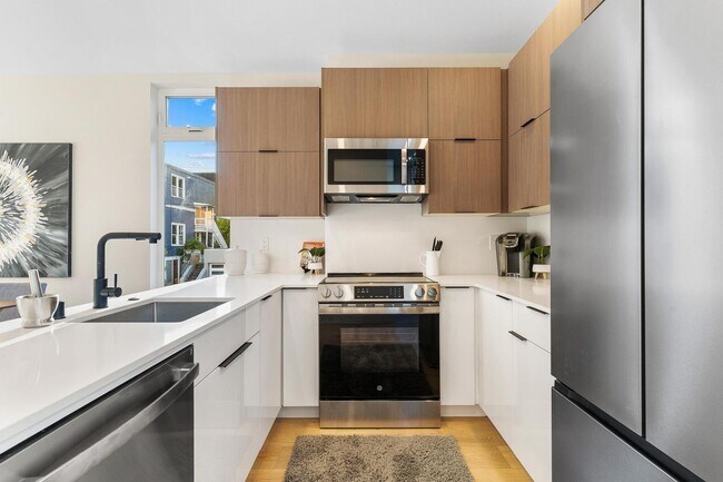 Building Photo - 3 Bed 2.5 Bath Seattle Home! Beautiful Brand New Construction!