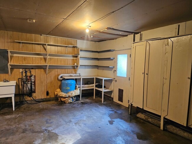 Building Photo - 66955 End Rd