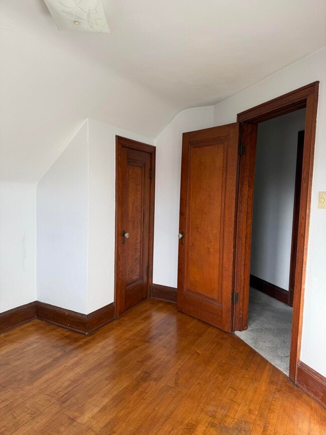 Building Photo - 3647A E Munkwitz Ave