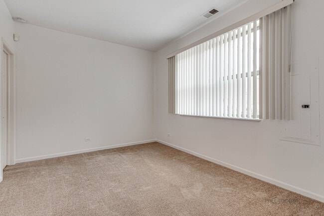 Building Photo - 726 Keystone Ln