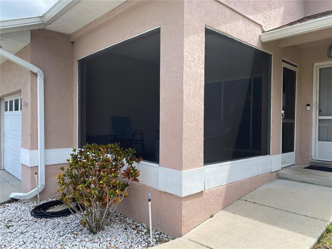 Building Photo - 177 Sunnyside Dr