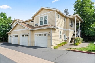 Building Photo - 2221 McCall Dr