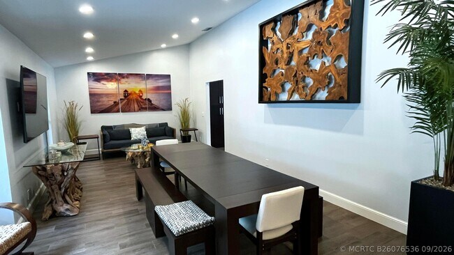 Building Photo - 5125 Woodland Lakes Dr