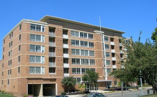 Potomace Place Condominium 350 G St Entrance - 350 G St SW