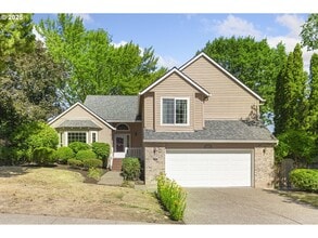 Building Photo - 3-Bedroom Home with Granite Kitchen, Family Room & Private Deck