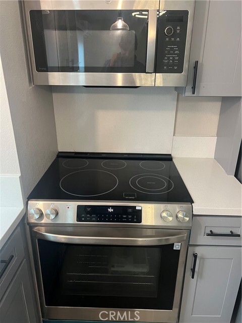 Building Photo - 1126 E Arcadia Ct