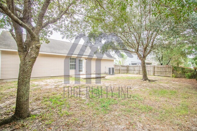 Building Photo - 6 Willow Lakes Dr