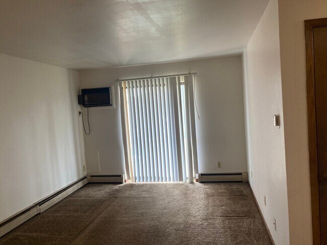 Building Photo - 10628 W Bobolink Ave