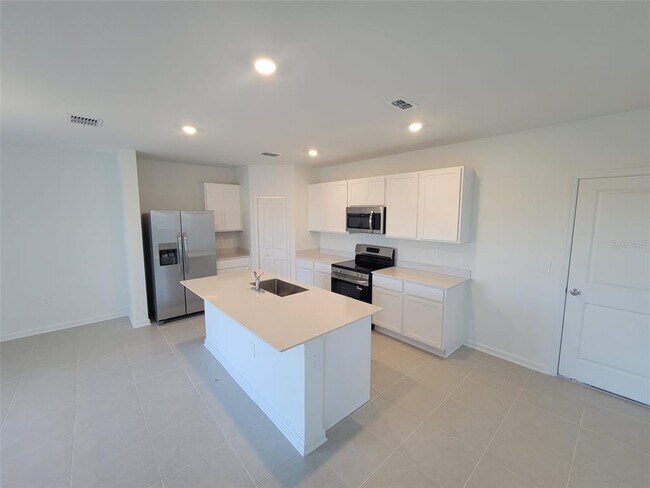 Building Photo - 3147 Totem Rd