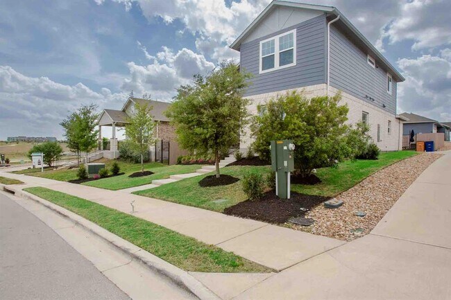 Building Photo - 7910 Ella Lee Ln