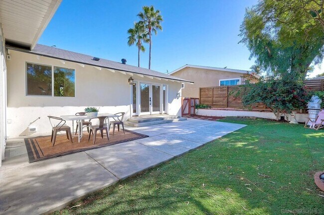 Building Photo - 1311 Crestridge Dr