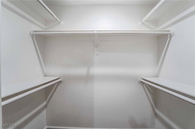 Building Photo - 4407 Matinee Ave