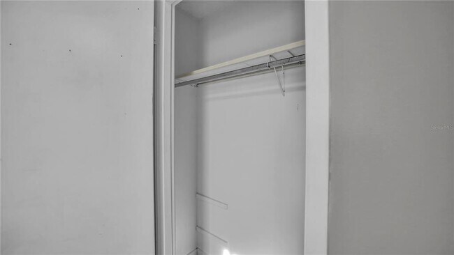 Building Photo - 501 E Bay Dr