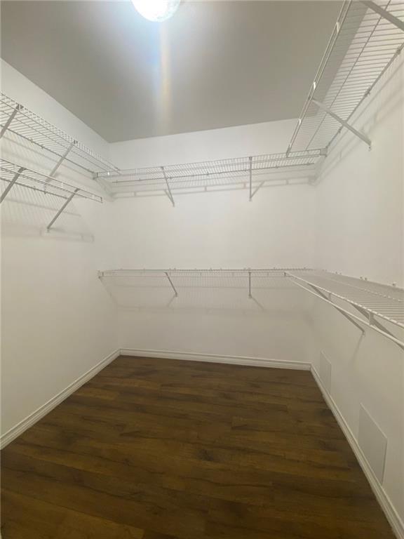 Building Photo - 114 Lazy Creek Dr