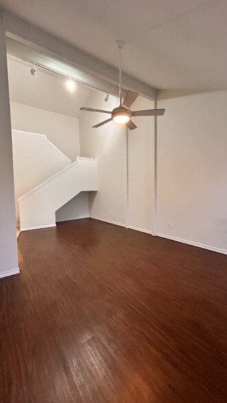 Building Photo - 1309 W Olrich St