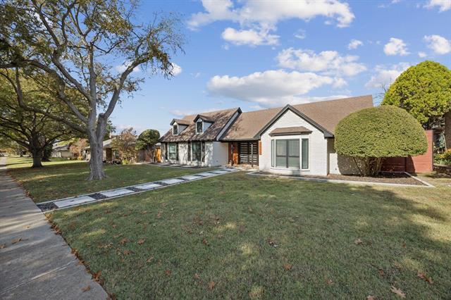 Building Photo - 2833 Meadowbrook Dr