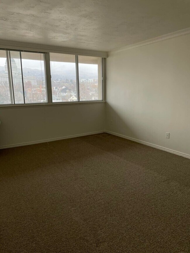 Building Photo - Zions Summit