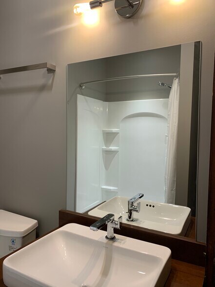 Building Photo - 223 Lisbon St