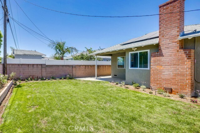 Building Photo - 912 S Courtney Ave