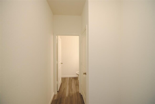 Building Photo - 1033 Lacebark Pne Ln