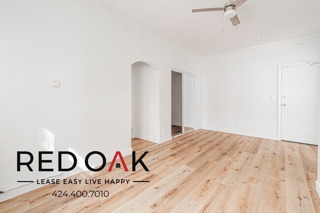 Building Photo - 861 Fedora St