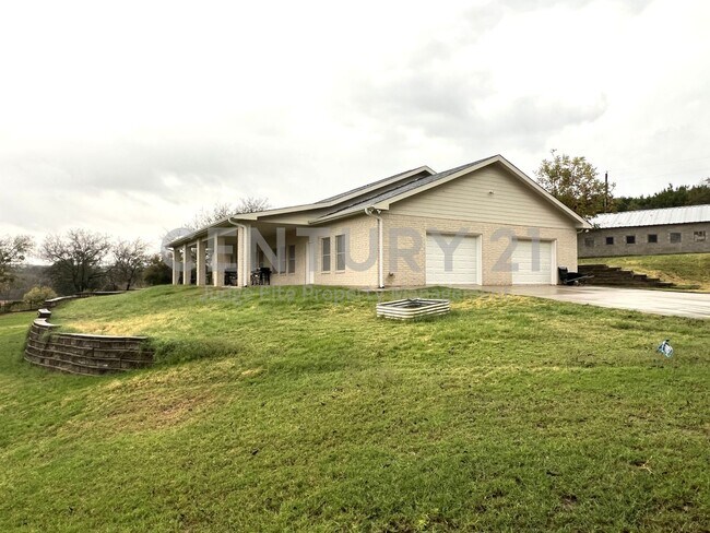 Primary Photo - Beautiful 3/2/2 Situated On An Acre in Azle For Rent!