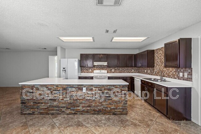 Building Photo - 7702 Fairton Pl